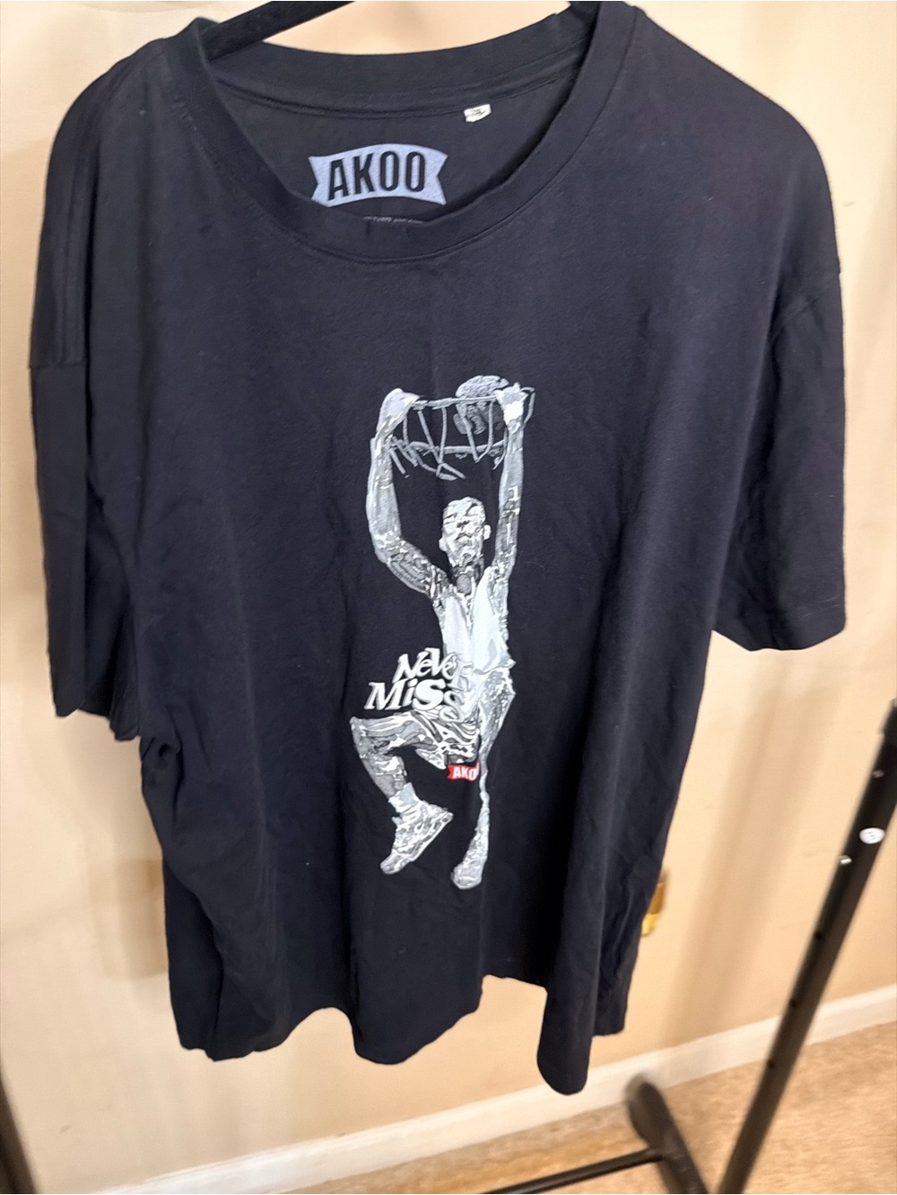 AKOO Black Short-Sleeve Basketball Graphic Tee